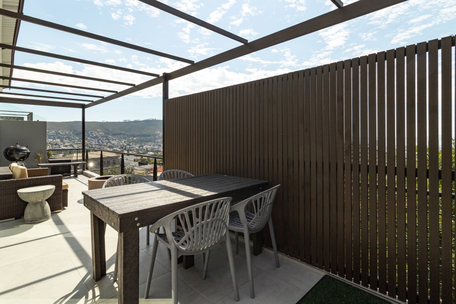 To Let 3 Bedroom Property for Rent in Vredehoek Western Cape